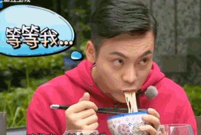 男神故意暴饮暴食吃胖装丑,帅哥吃相难看