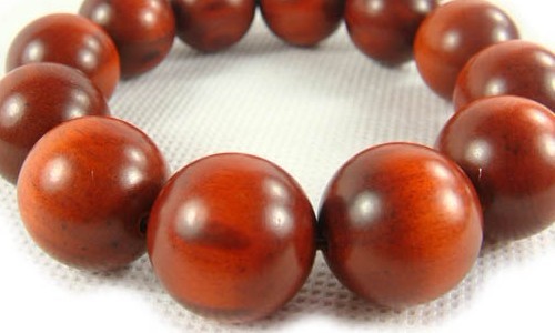 买小叶紫檀手串需要关注什么,小叶紫檀买到假的处理方法