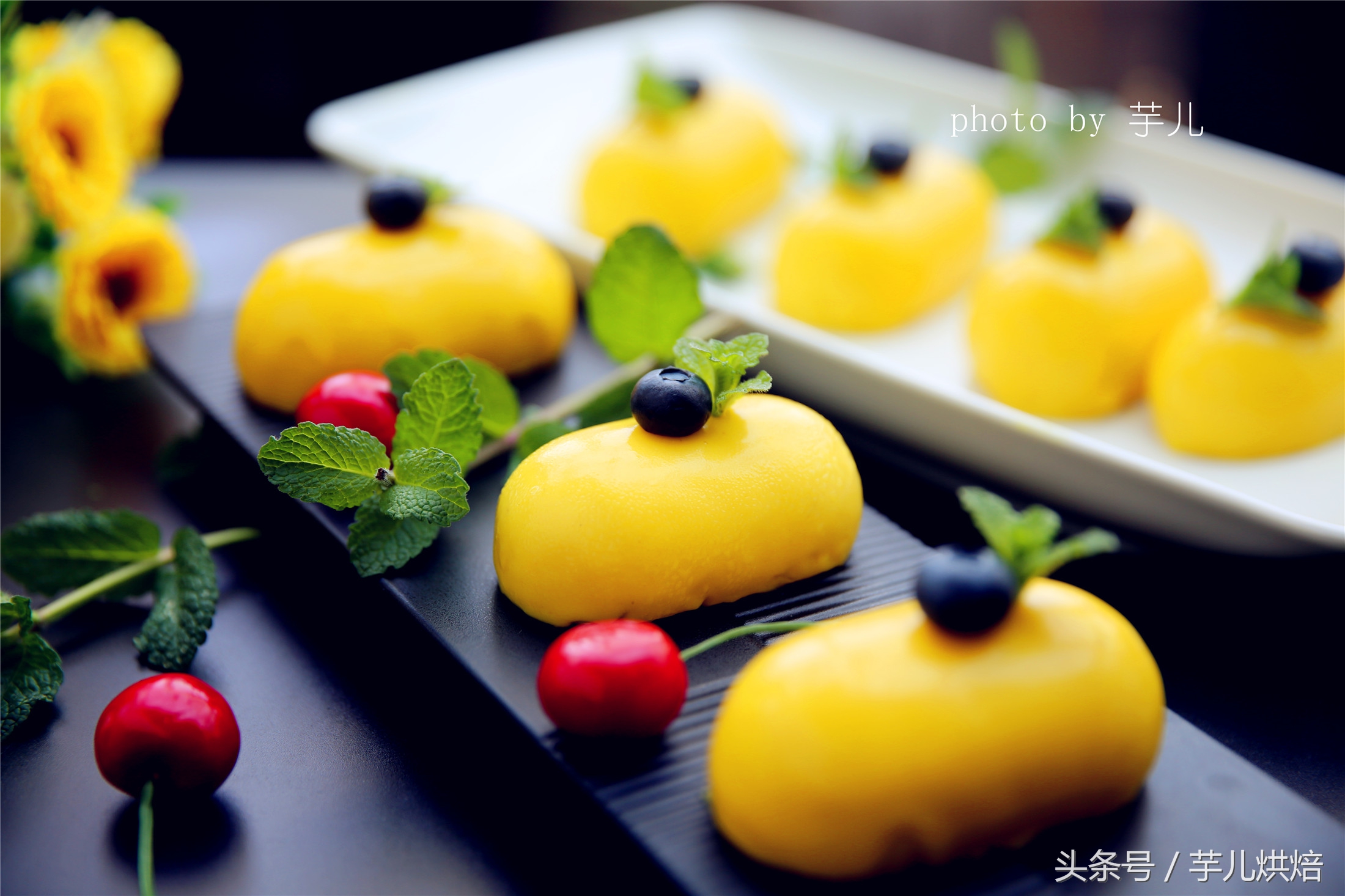 芒果慕斯星空淋面,芒果葡萄淋面慕斯蛋糕做法