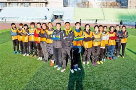 绿茵场上的校园,校园操场上的青春