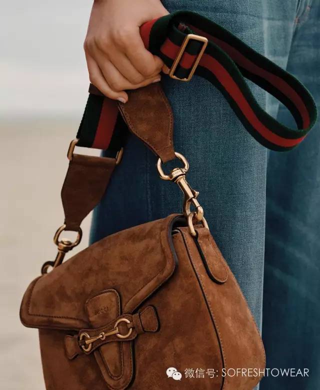 哑光包包脏了怎么打理,买完蔻驰的包怎么保养