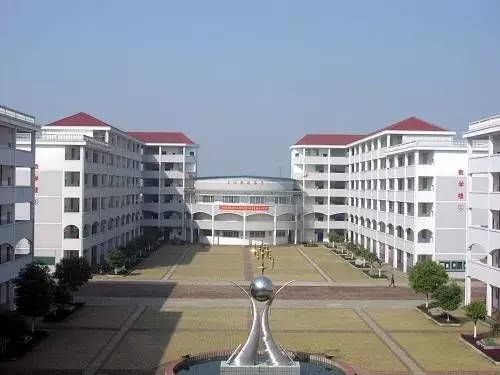 江西师范大学出过哪些名人,江西的大学里面出过什么名人