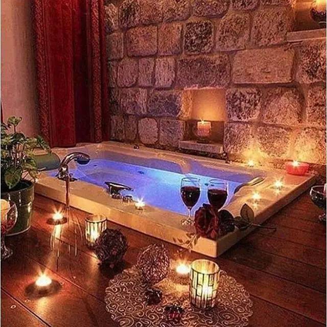 情人节礼物挑这几个准没错 (情人节礼物总有一款适合你)