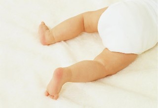 夏天出生的宝宝要不要用空调,宝宝夏天不用沐浴露可以吗