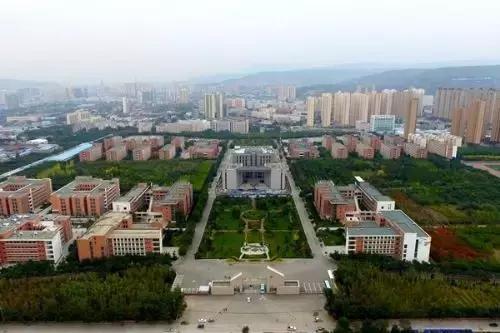 千万别和不认识的人谈恋爱,千万别和同班的人谈恋爱