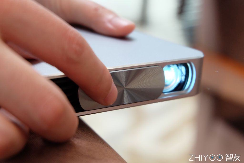 极米投影z4air怎么连手机,极米z4适合什么投影