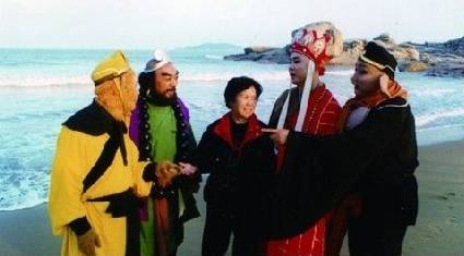 无线合肥早报丨合肥一绿化带里“藏着”200辆破损共享单车