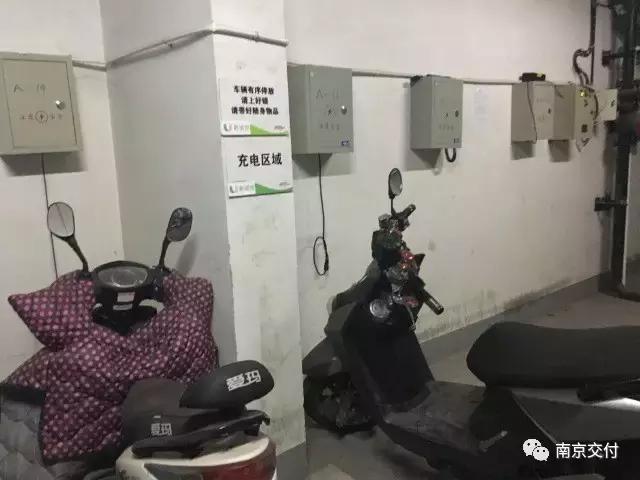 房龄差“三岁“，为了莫愁湖”新项目“却比老项目显老？