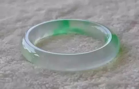 买了23万假货翡翠手镯,假翡翠手镯鉴别