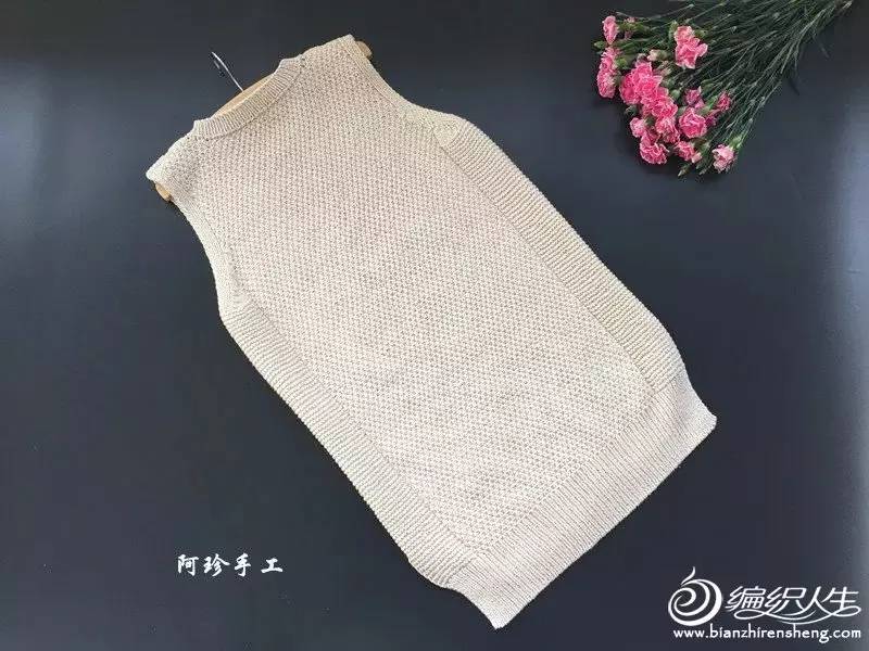 最流行针织的背心女款,今年最洋气的针织背心