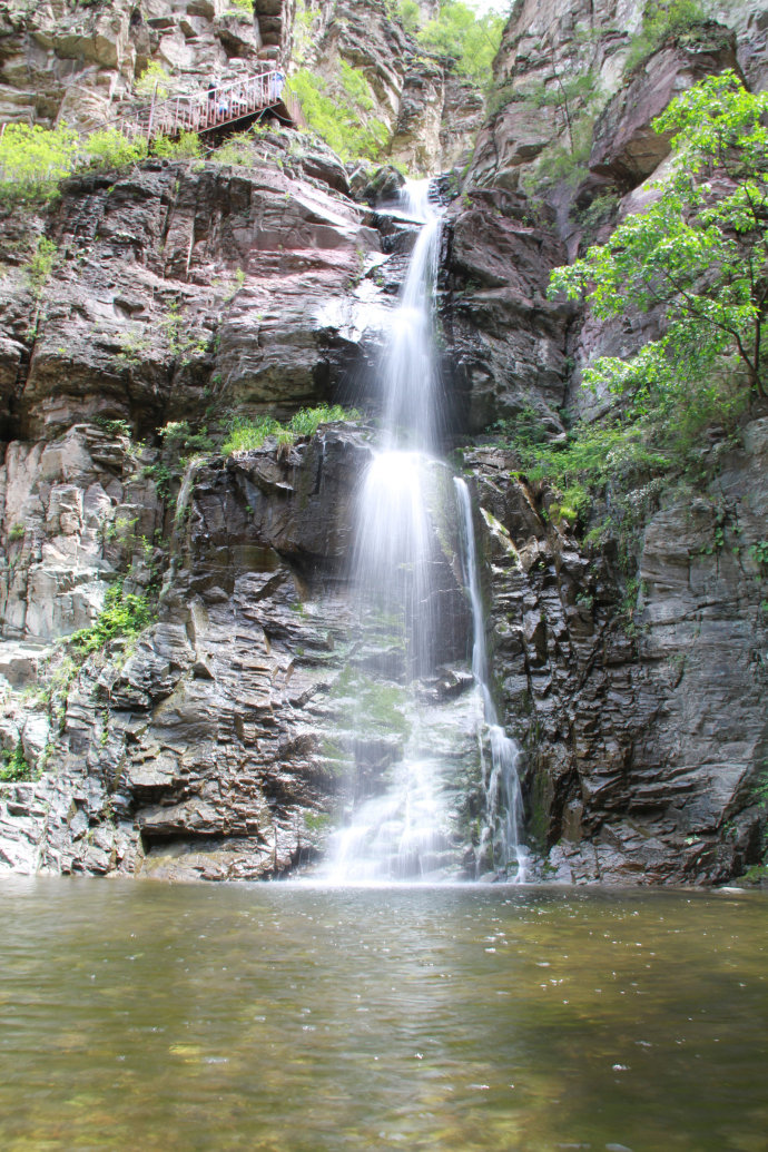 京西“小九寨”，最美双龙峡，带孩子去坐森林小火车