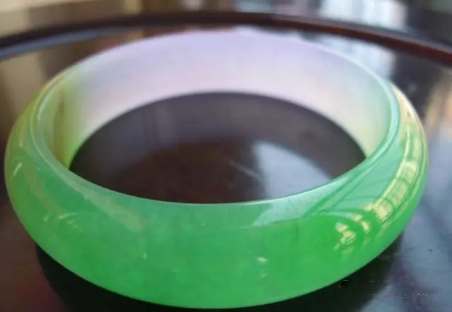 买了23万假货翡翠手镯,假翡翠手镯鉴别