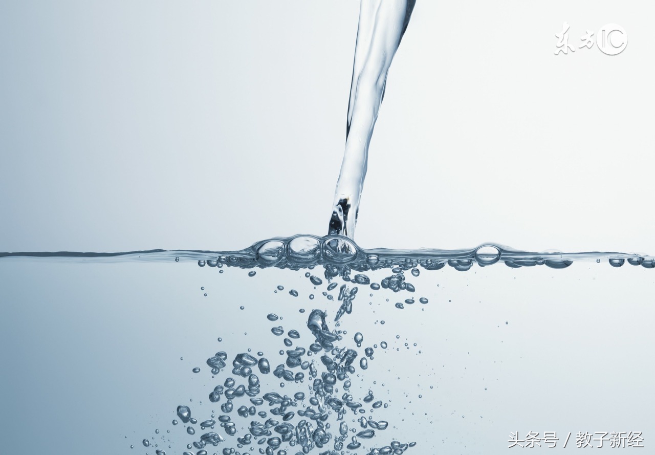 如何正确给宝宝喝水,怎么样给婴儿正确喝水视频