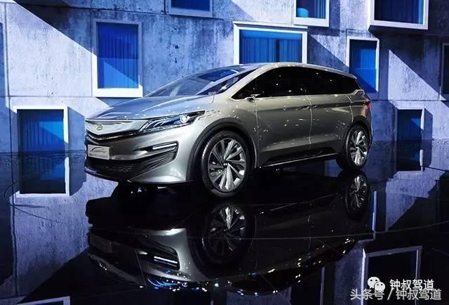 在浮华的飨宴里，钟叔只记住这些车和事