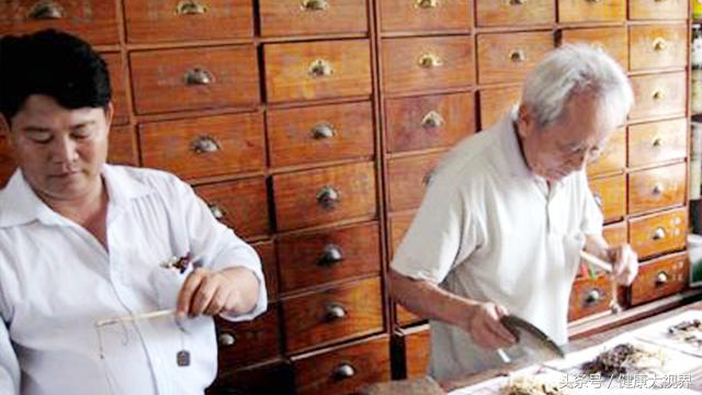 聋哑父亲24年胃炎生死折磨，这种美味“食材”，竟治好他的胃炎