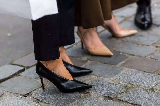 何苦买仿制名牌鞋成本30元，这5双丑鞋今年这么火，值得入手呀