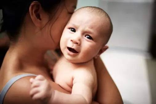 新生儿湿疹热疹区别,新生儿脸上起热疹和湿疹用什么药