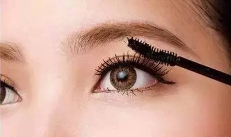 妆容必备款之晚宴妆面试妆