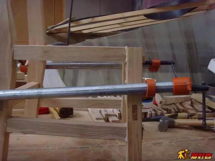 坐着轮椅入了坑——《轮椅上的木匠》