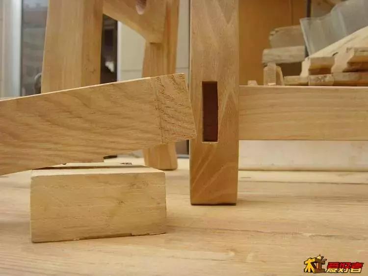 坐着轮椅入了坑——《轮椅上的木匠》