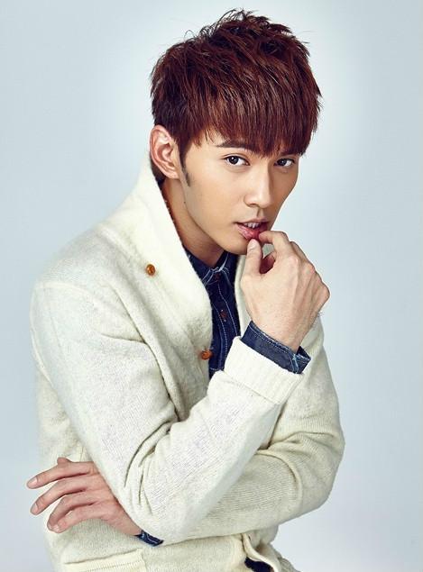 看着面熟的五个男明星：前三个就算了，后两个叫不出来不应该！