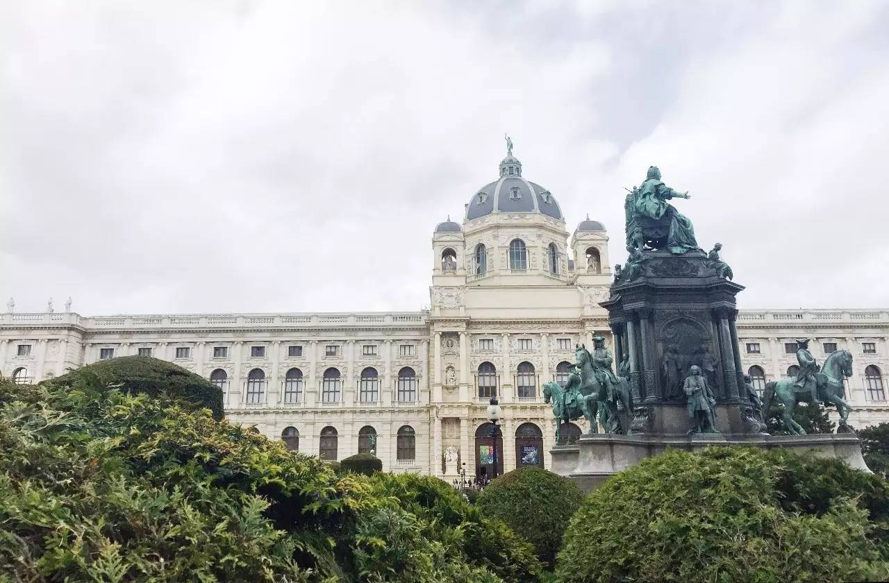 欧洲王室茜茜公主,茜茜公主英国女王