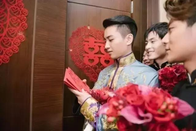 伴娘的红包由谁给,伴娘一般给多少红包比较合适