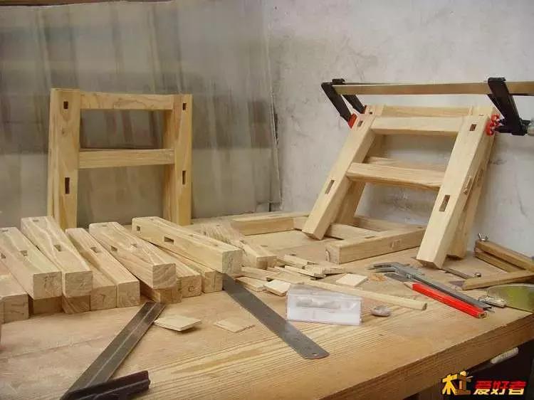 坐着轮椅入了坑——《轮椅上的木匠》