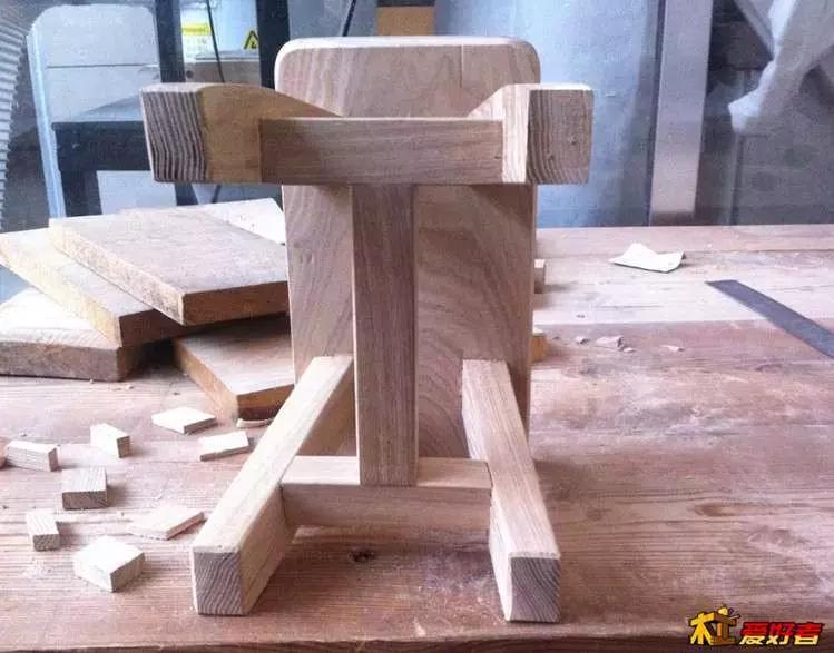 坐着轮椅入了坑——《轮椅上的木匠》