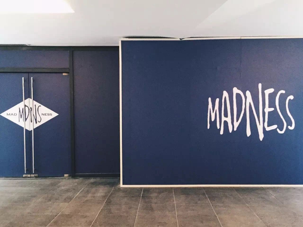 跟着这两人学穿搭，刷街名单肯定有你