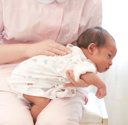 20天新生儿发烧咳嗽怎么办,新生儿咳嗽住院怎么治疗