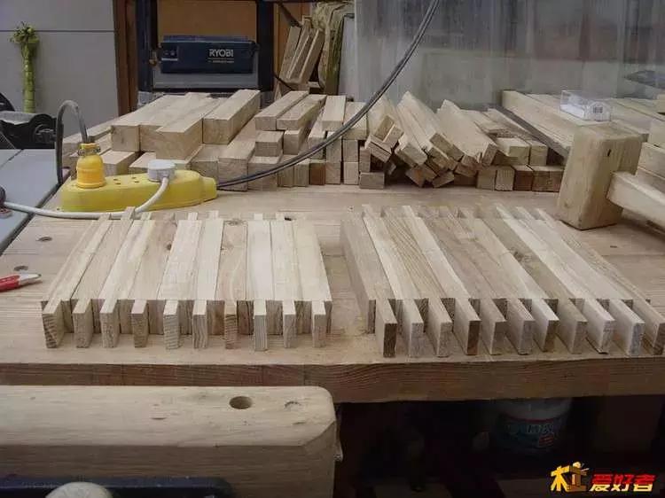 坐着轮椅入了坑——《轮椅上的木匠》