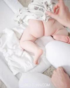 婴儿尿布疹护理指导的视频,护理尿布疹哪些做法是正确的