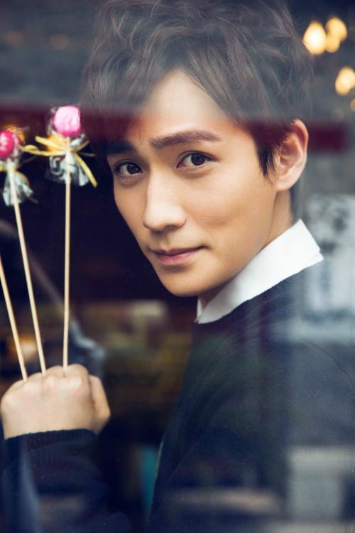 看着面熟的五个男明星：前三个就算了，后两个叫不出来不应该！