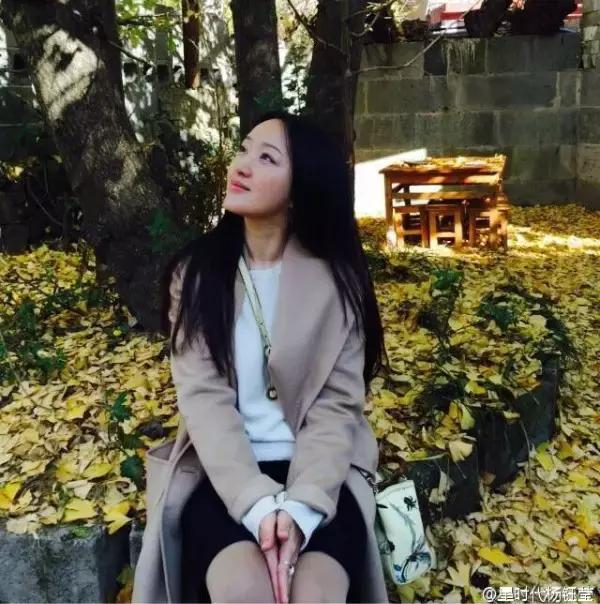 她曾是国民初恋，因谣言消失10年，如今45岁仍优雅甜美！