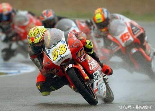 为什么摩托车一下雨就老熄火,摩托车下雨就不好打火是怎么回事