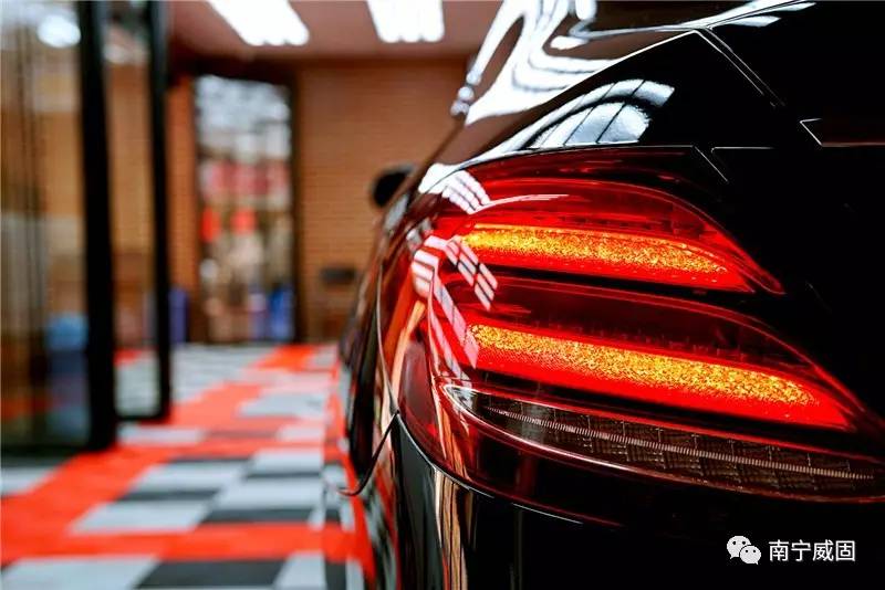 奔驰e300l新车贴膜,奔驰e300l贴太阳膜关注什么