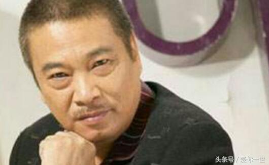 出道至今没当过一次主演垂垂老矣仍为生计四处奔波