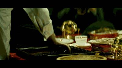 直接显现极度变态的女体虐待，这么重口的电影居然也能过审