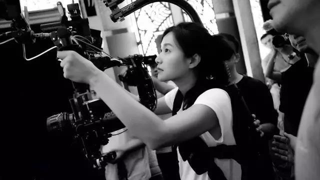 一个女人，看《绑架者》看什么