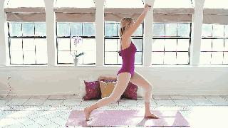 她曾是国民初恋，因谣言消失10年，如今45岁仍优雅甜美！