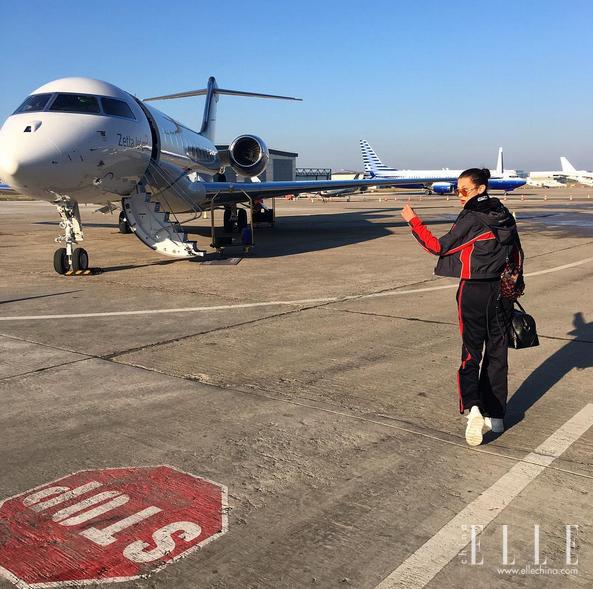 你爱在朋友圈晒包包和自拍，原来女明星也爱干这个，还更牛！