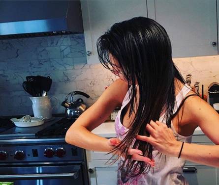 发质干枯头发硬？无需花钱去理发店，轻松在家也搞定！