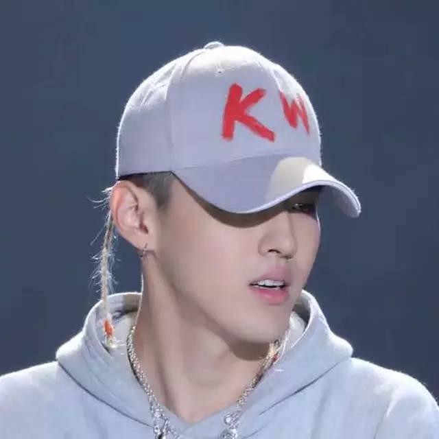 发质干枯头发硬？无需花钱去理发店，轻松在家也搞定！