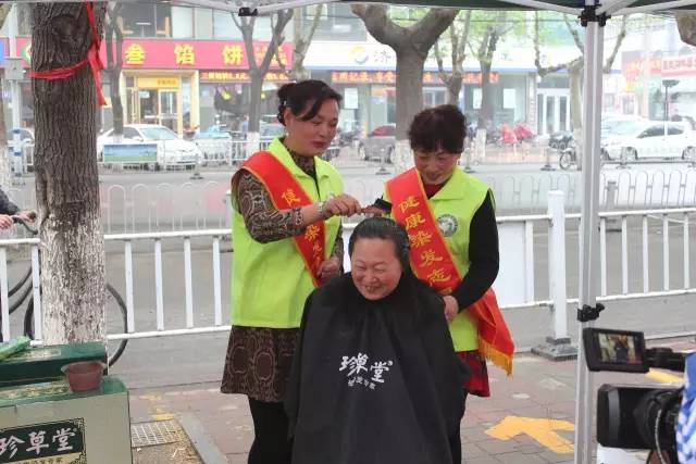 健康救护志愿者,健康志愿者在行动