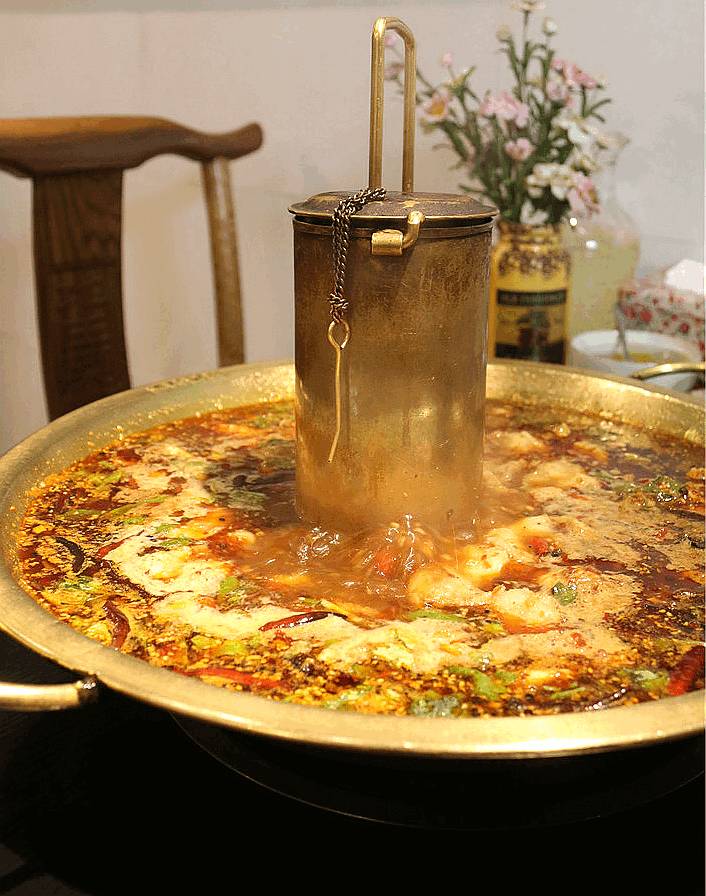 一不小心美成自拍圣地！说这是吃火锅的谁信？