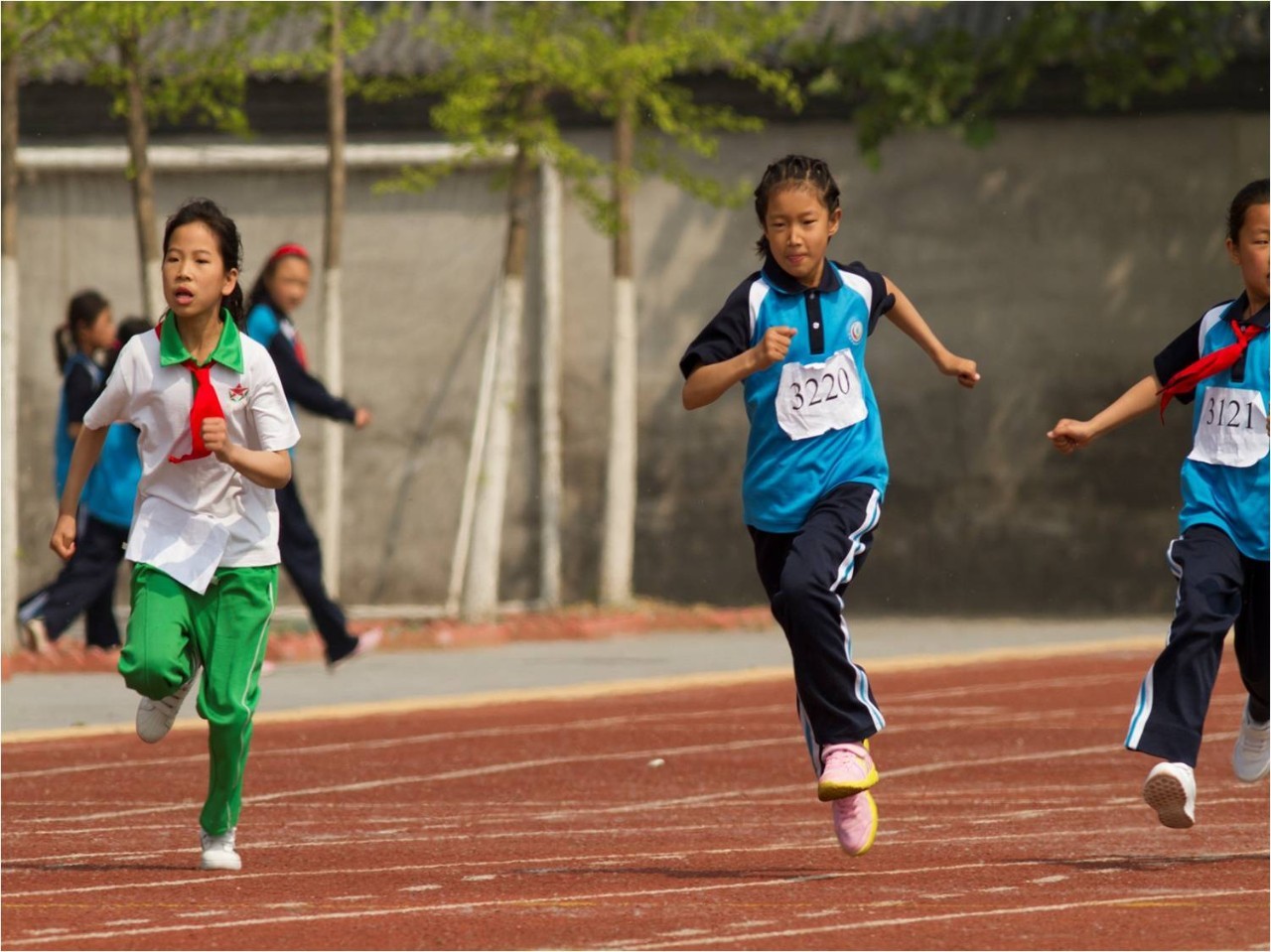 学校围观活动,围观校运会