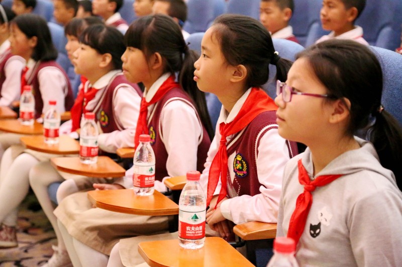 遵义团市委开展“喜迎十九大红领巾心向*党**”科学家进校园系列活动