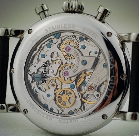 他花100万买豪表，总结出这4点买验让你不多花1分钱！