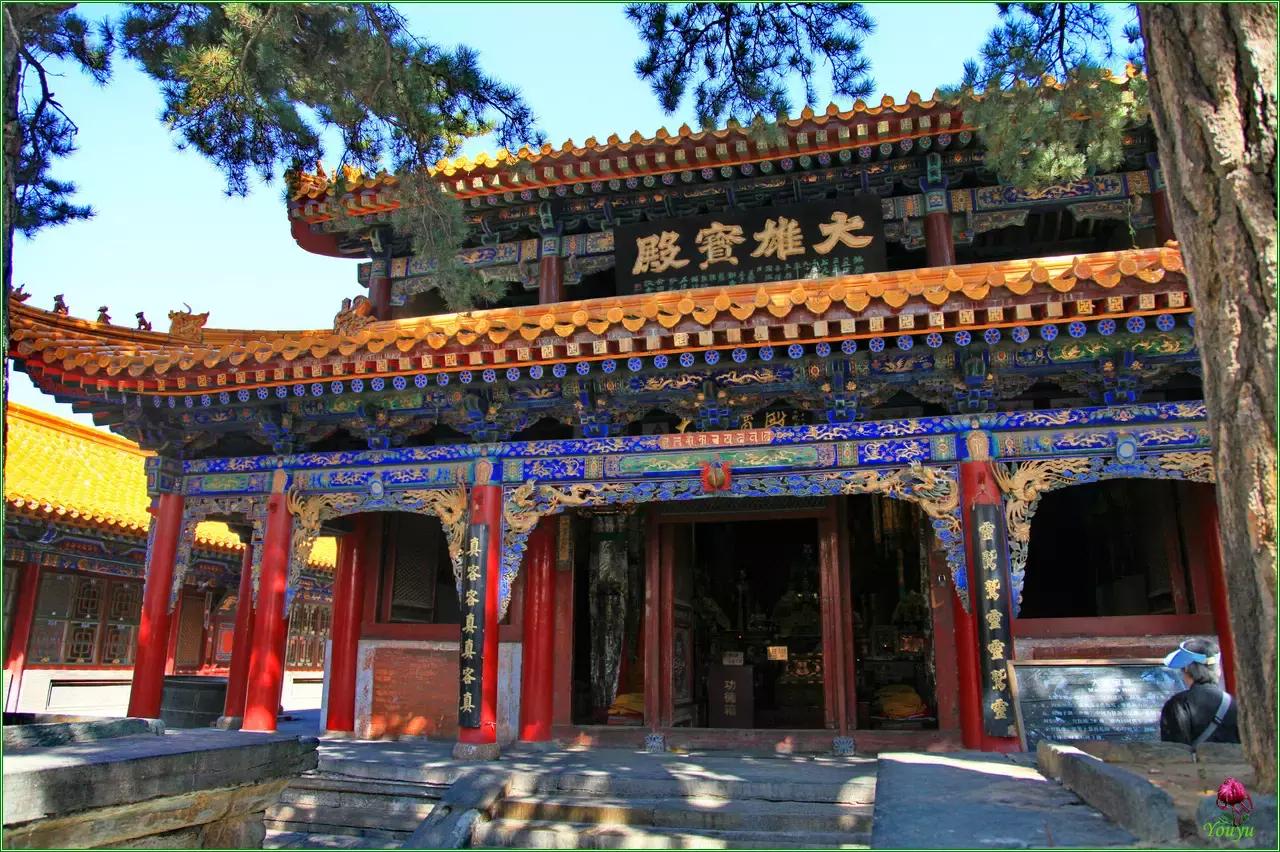 五台山文殊菩萨铜像在哪个寺庙,山西省五台山文殊菩萨寺庙